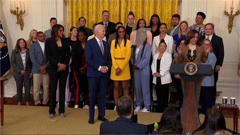 美國總統接見WNBA女籃冠軍　拜登：我也想「衛冕」