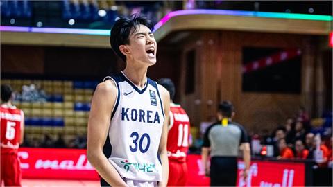 U16／單場「17抄截」你沒看錯！韓國小將超齡「神仙防守」韓國網友喊：看見新希望