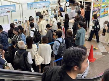 台中神戶直飛　中市偕業者神戶車站設攤秀中台灣魅力
