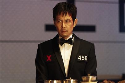 魷魚遊戲最終章　李政宰穿西裝崩潰邊緣對決李炳憲