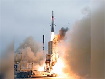 人類史上首次太空戰！　以色列大氣層外擊落敵彈道飛彈