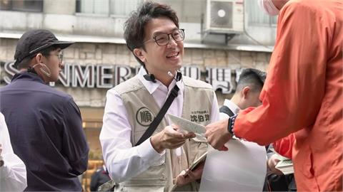 他10年前遇化學爆炸失明！收「萬元法律有聲書」竟是沈伯洋贈送…網狂讚：陰德值頂天