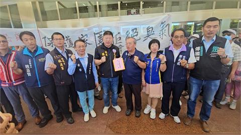 花蓮吉安垃圾場大火燒近25小時　居民「頭痛咳嗽」怒批縣府不作為
