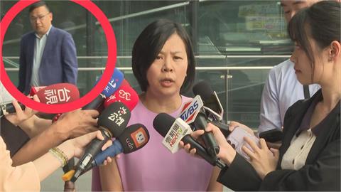 快新聞/李貞秀受訪開撕黃國昌!怒喊時間是照妖鏡 王義川背後飄過畫面曝