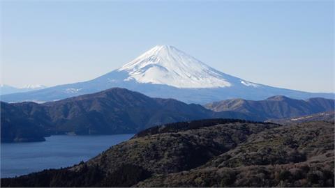 2中國男子違規登富士山遇險　辯稱以為整年可登山