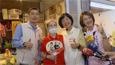 快新聞／「水獺媽媽樂園」口碑爆棚！蘇巧慧金山掃街　民眾拿這1物相挺