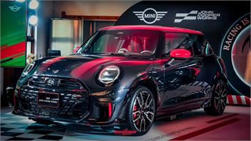 2025 MINI John Cooper Works & Cabrio敞篷車發表！210萬起　熱血與熱情任君挑選