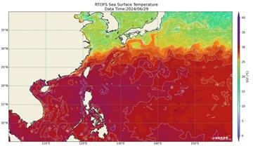 台灣海峽飆到30度！海溫燙到「一片紅」專家曝：熱到7月中