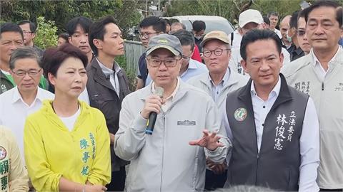 行政院長卓榮泰親南下視察災情　首站抵台南聽取簡報