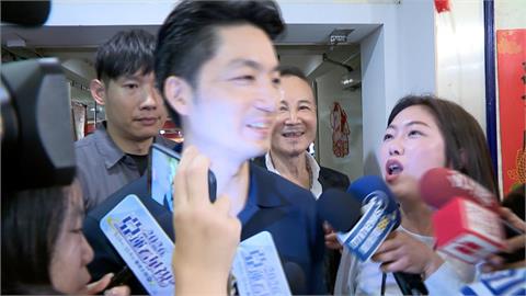 沒聽到？記者提問營養午餐　蔣萬安笑而未答遭轟「嘻皮笑臉」
