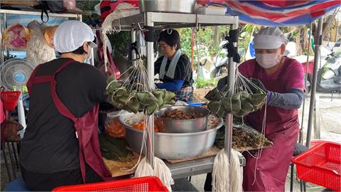 嘉義老字號肉粽攤大排長龍　超大蒸煮鍋一次能煮1400顆粽