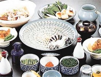 河豚產季到！山口舉辦「河豚之日祭典」　直擊製作河豚生魚片過程