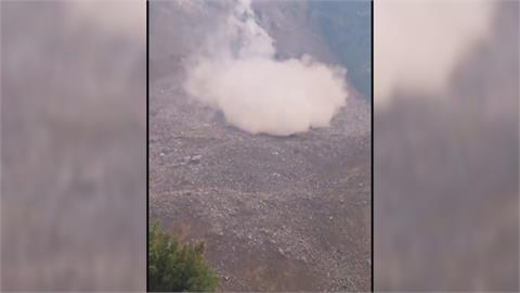 四川山崩埋11屋29人失聯　親屬悲痛討要負責