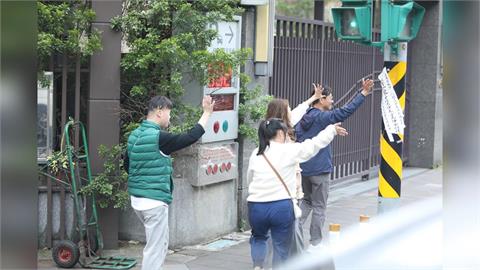 山田摩衣跨區力挺　陪"台派戰鬥雞"張銘祐掃萬華中正