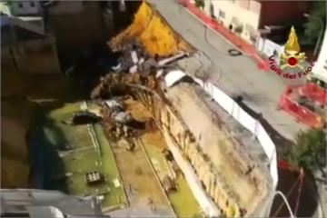 義大利馬路9公尺深巨坑 吞噬折毀車輛