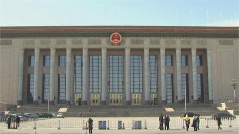 中國律師王夏紅攜家人逃離中共迫害　桃機接受美聯社專訪