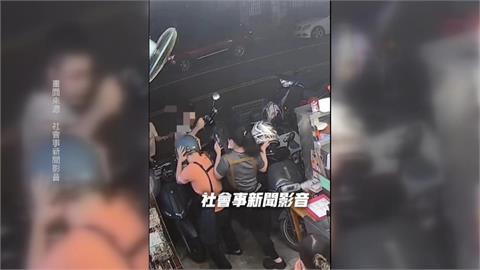 不滿鴨肉店客人擋出入口! 莽男持武士刀.鐵勾攻擊