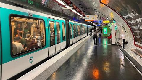 快新聞／巴黎也傳隨機砍人！1馬里男地鐵行兇　3女性受傷送醫