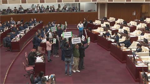 快新聞／抗議對罷團「查水表」！　北市綠黨團怒批蔣萬安：傷害台灣民主