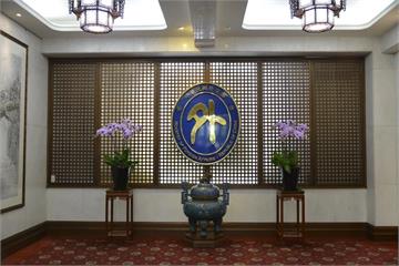 李冠德遭134頁申訴控霸凌、公款私用、酒駕　外交部證實成立調查小組