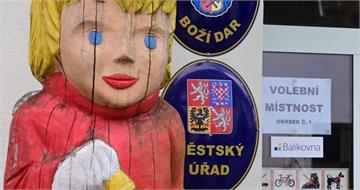 捷克最高「耶誕郵局」驚喜收台灣來信　女童讚自己捐出長髮