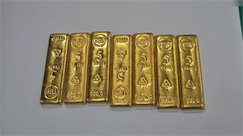 貓裏山公園驚見「七金條+現鈔」　失主身分曝光