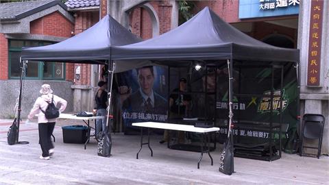 參加生存遊戲太興奮！男持玩具槍合照嚇壞民眾　警衝現場逮人