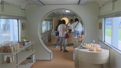 火車車廂變身麵包店　復駛濱線火車回味百年前風華