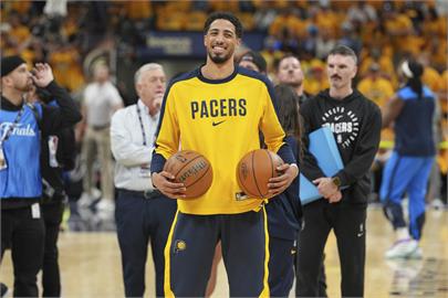 NBA總冠軍賽/G3溜馬回到主場手感加溫 哈利伯頓半場12分溜馬取得4分領先