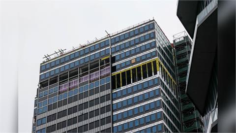 快新聞／畫面曝光！曼哈頓37層高樓爆坍塌危機　急封街撤離