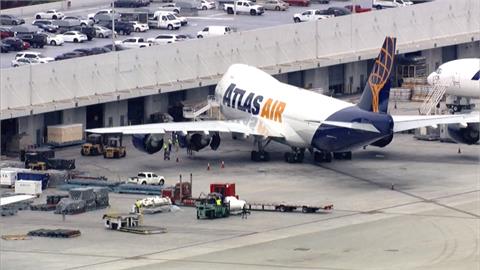 波音747-8型貨機邁阿密起飛　引擎突起火！緊急返航幸無人傷亡