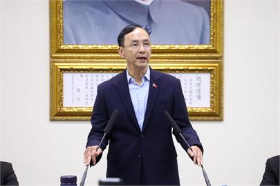 民進黨攻佔立院主席台！朱立倫「發聲明譴責」深藍支持者搖頭嘆：要檢討