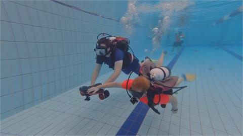 澳洲水底療程成效亮眼　療癒自閉症與身障
