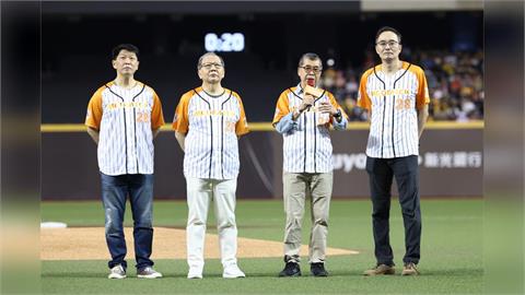聯發科包場「龍象大戰」　蔡明介霸氣加碼：一支全壘打捐28萬