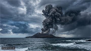 印尼喀拉喀托火山噴發　雅加達機場關閉逾34萬人受困