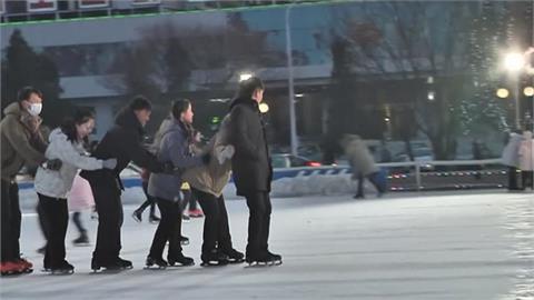 2026年平壤滑冰場爆滿：這1群人全家都衝？關鍵原因曝！