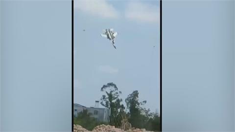 中國殲-15戰鬥機墜毀　軍方罕見曝消息稱飛官成功跳傘