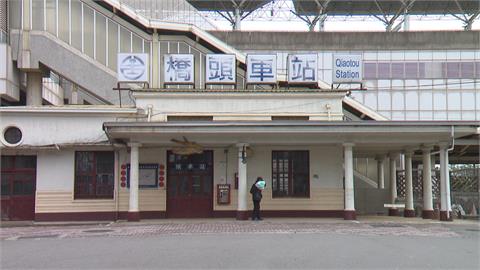 船到橋頭至楠梓！「這火車站」旅客留　玩諧音哏紅了10多年