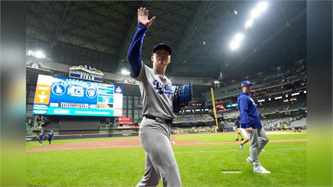 MLB(影)／從0.2局被打爆到9局完投勝　山本由伸變「髮」圖強雪恥打敗釀酒人