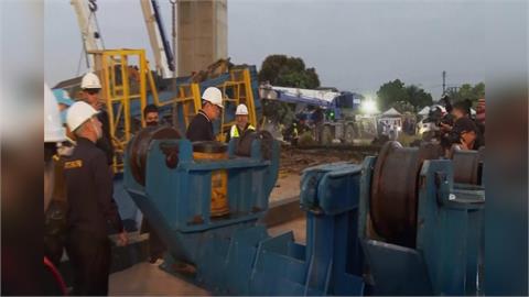 泰國高鐵工程「起重機掉落」砸列車　泰總理：承包商須付責任
