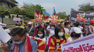 緬甸示威首名犧牲者 20歲女頭中槍入院10天亡