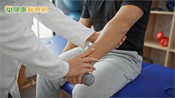 外傷後出現「爪形手」恐是尺神經麻痺惹禍！醫解析修復關鍵