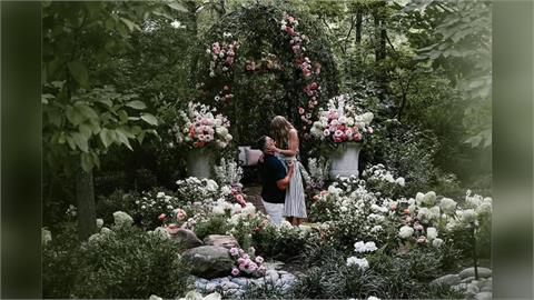 泰勒絲奢華婚禮砸9.6億！現場布景道具「全數燒毀」不留痕　驚人原因曝光
