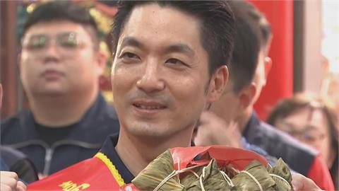 快新聞／福德宮贈甘蔗丟廟旁！蔣萬安甩鍋里長　網再爆現場驚人一幕