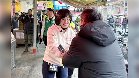 不畏嚴寒挺進深藍票倉！新店拜票拚出暖流　蘇巧慧：進步新北是彩色的