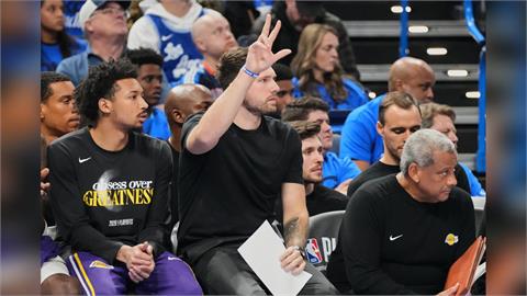 NBA(影)／唐西奇展現大哥風範！1600萬包機招待湖人隊友前往斯洛維尼亞