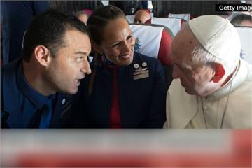教宗拉美之旅 空中幫空服員夫婦證婚