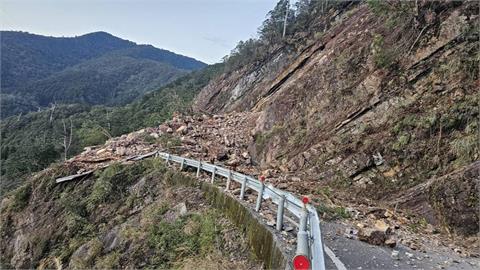 快新聞／不要上山！北橫明池路段大規模坍方　雙向交通中斷