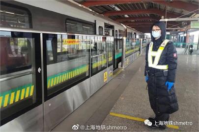 上海地鐵全面停擺！ 「接獲上級通知」最後2路線13:00突停駛