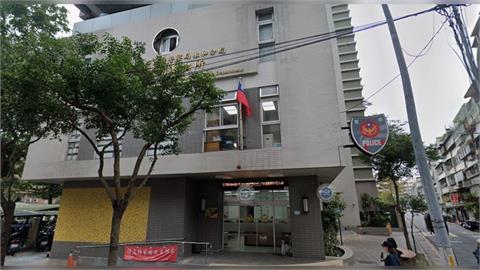 全網炸鍋！新北女學生慘遭「鋁棒敲頭」逼跪　動手學姊等10人全數送辦